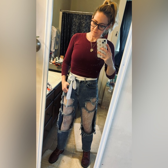 Meet your Posher, Robin! Welcome to my Closet! - Picture 6 of 15